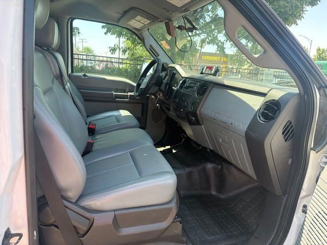 2016 Ford F-550 Chassis DRW