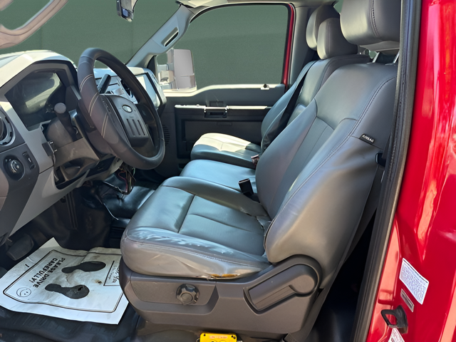 2013 Ford F-550 Chassis XL DRW