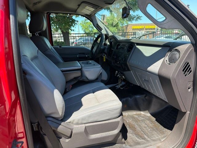 2013 Ford F-550 Chassis XL DRW