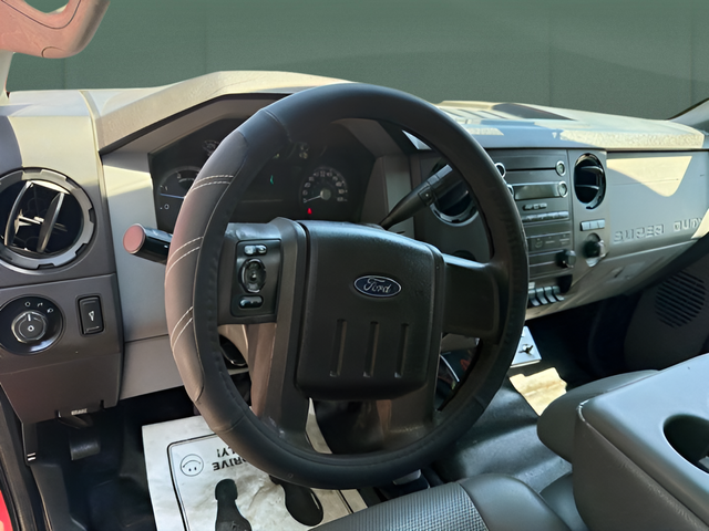2013 Ford F-550 Chassis XL DRW