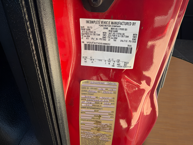 2013 Ford F-550 Chassis XL DRW