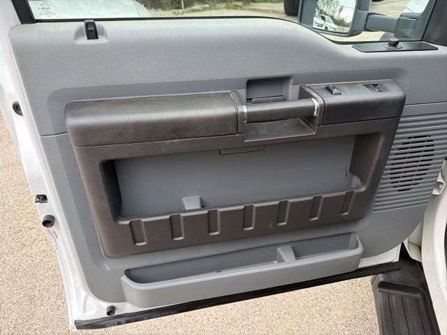 2014 Ford F-550 Chassis DRW