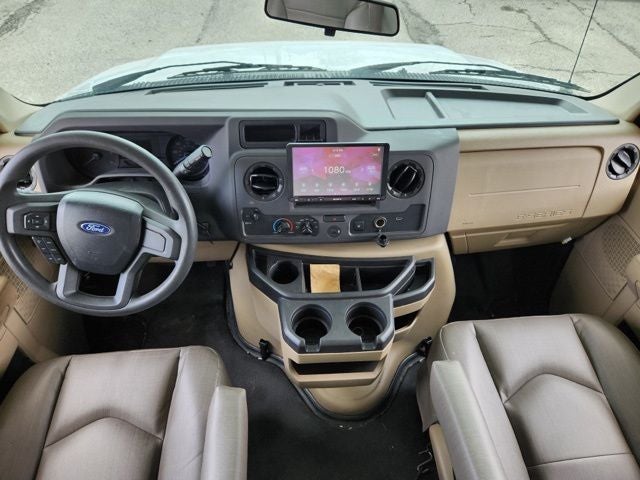 2021 Ford E-450 Cutaway Base