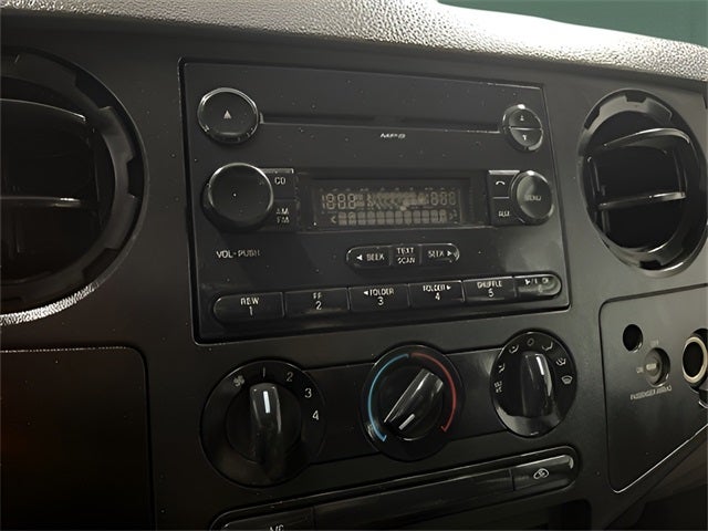 2008 Ford F-450 Chassis XL