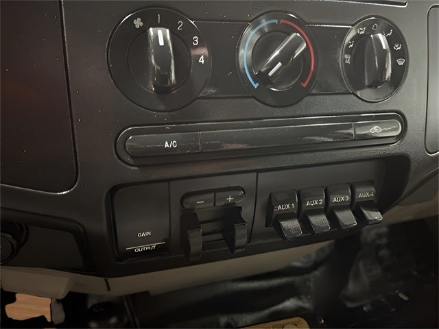 2008 Ford F-450 Chassis XL