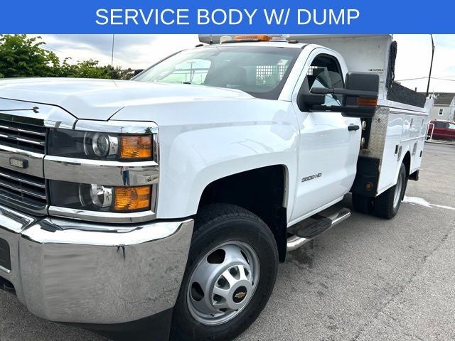2017 Chevrolet Silverado 3500HD Chassis WT