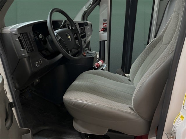2009 Chevrolet Express Cutaway Work Van