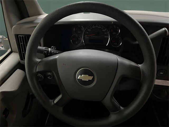 2009 Chevrolet Express Cutaway Work Van