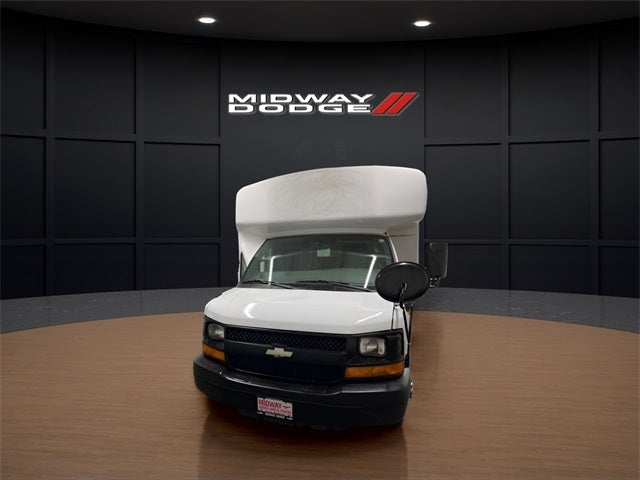 2009 Chevrolet Express Cutaway Work Van