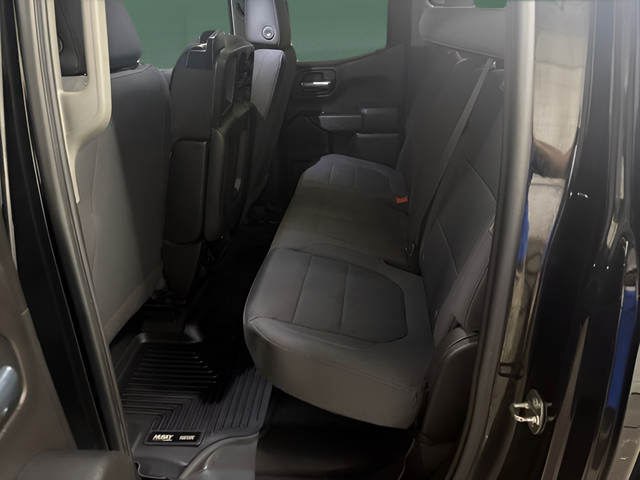 2020 Chevrolet Silverado 1500 4WD Double Cab Standard Bed Custom