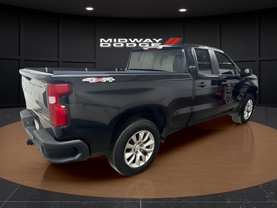 2020 Chevrolet Silverado 1500 4WD Double Cab Standard Bed Custom