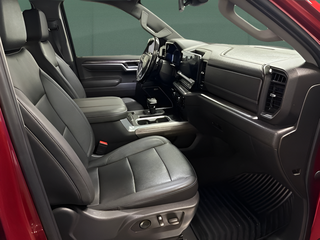 2023 Chevrolet Silverado 1500 4WD Crew Cab Short Bed LTZ