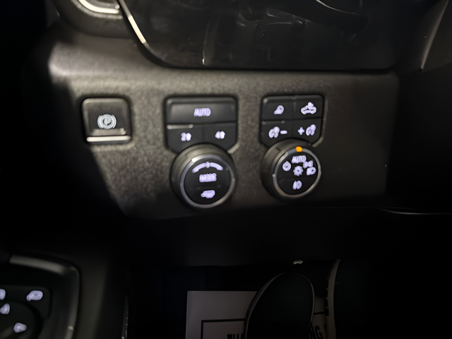 2023 Chevrolet Silverado 1500 4WD Crew Cab Short Bed LTZ