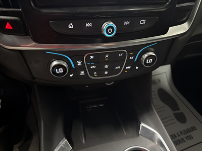 2023 Chevrolet Traverse AWD LT Cloth