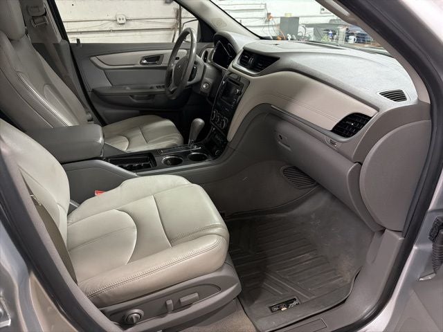 2017 Chevrolet Traverse 2LT