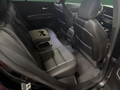 2025 Cadillac XT4 FWD Premium Luxury