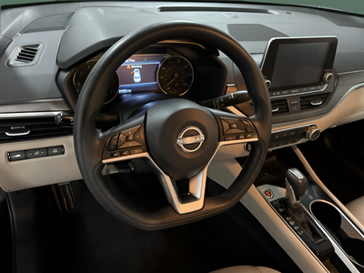 2024 Nissan Altima SV FWD