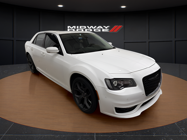 2022 Chrysler 300 Touring L