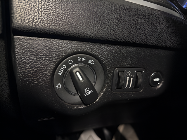 2022 Chrysler 300 Touring L