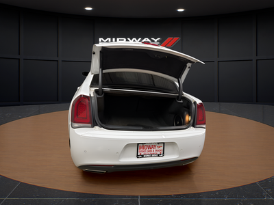 2022 Chrysler 300 Touring L