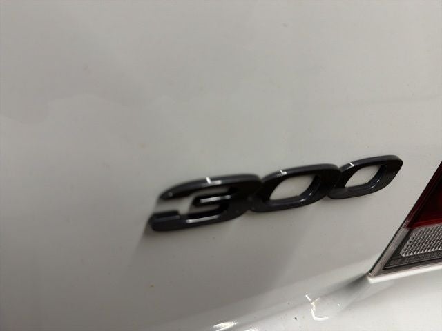 2022 Chrysler 300 Touring L