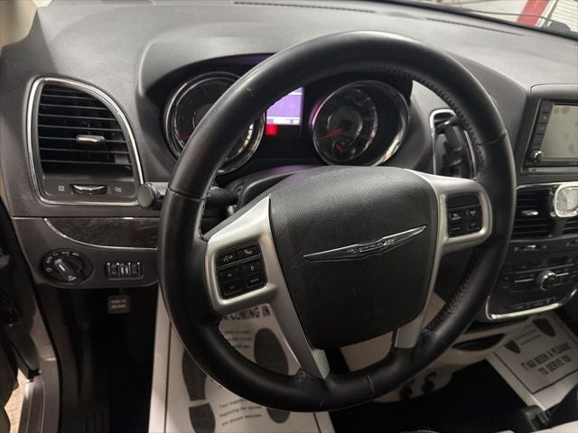 2016 Chrysler Town & Country Touring