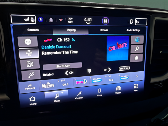 2026 Chrysler Pacifica Select