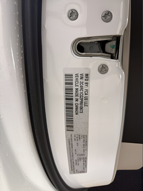 2023 Chrysler Voyager LX