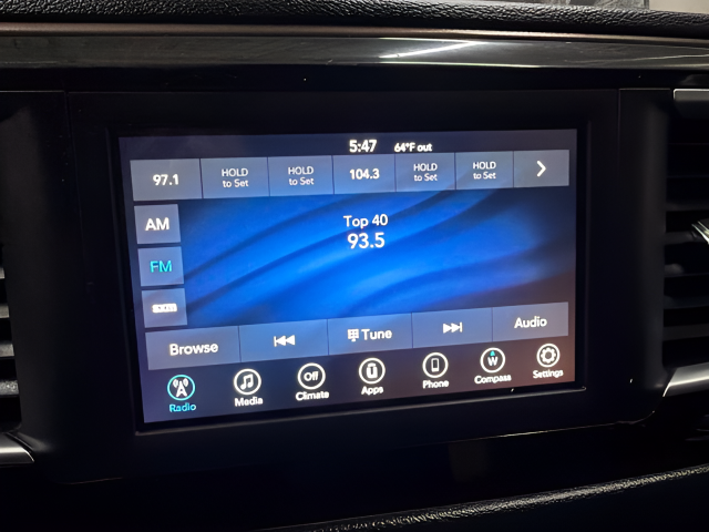 2021 Chrysler Voyager LXI