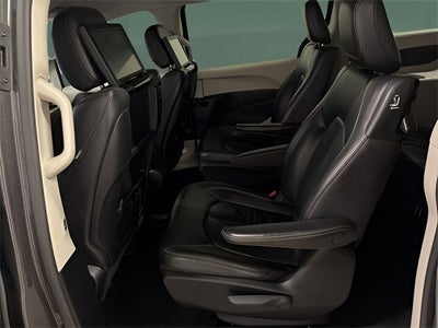 2022 Chrysler Pacifica Hybrid Touring L