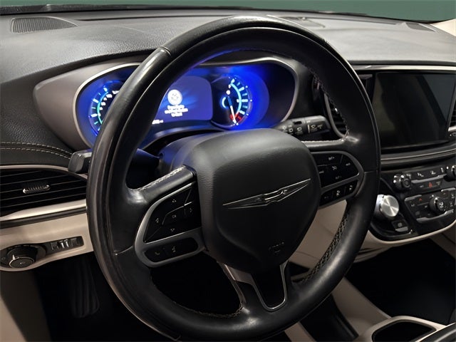 2022 Chrysler Pacifica Hybrid Touring L