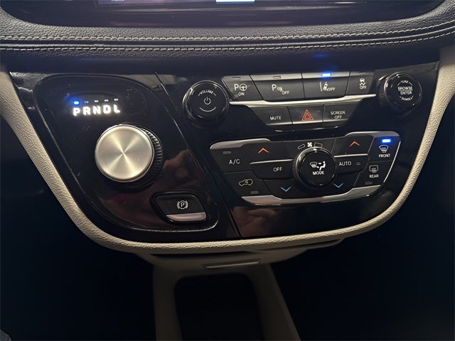 2022 Chrysler Pacifica Hybrid Touring L