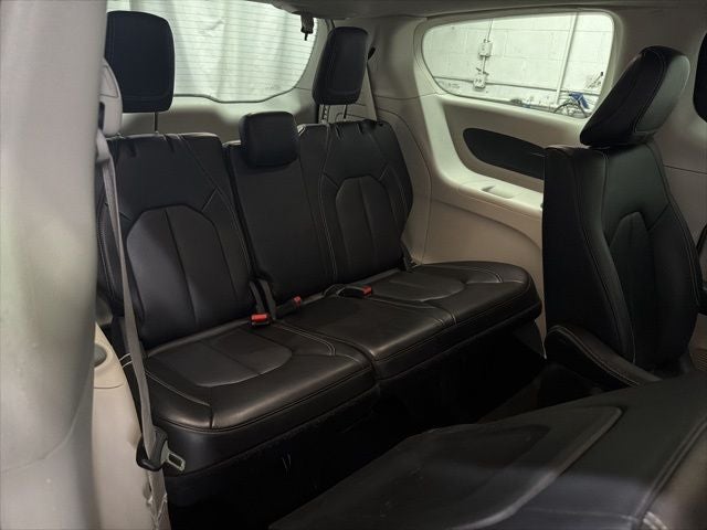 2024 Chrysler Pacifica Hybrid Select