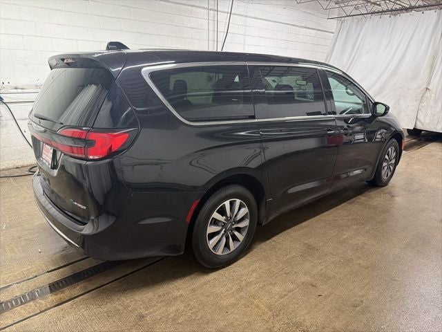 2024 Chrysler Pacifica Hybrid Select