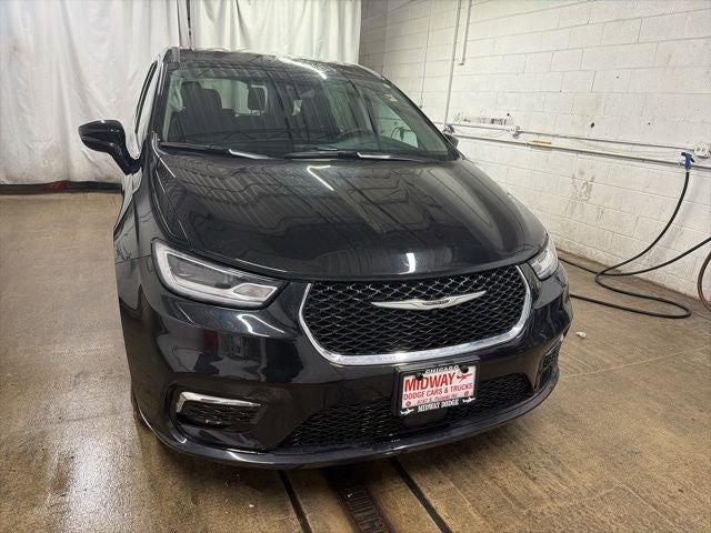 2024 Chrysler Pacifica Hybrid Select