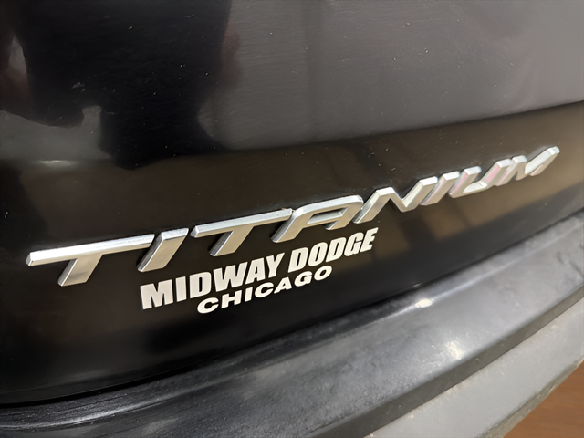 2022 Ford Edge Titanium