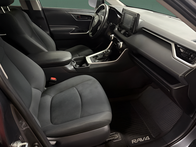 2019 Toyota RAV4 LE