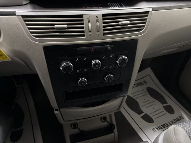 2010 Volkswagen Routan S