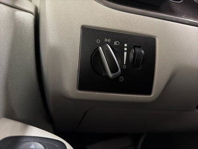 2010 Volkswagen Routan S