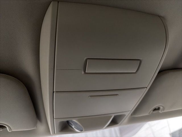 2010 Volkswagen Routan S