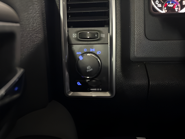 2018 RAM 2500 Big Horn Crew Cab 4x4 6'4' Box