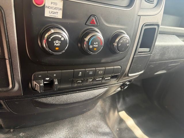 2014 RAM 5500 Chassis Tradesman/SLT