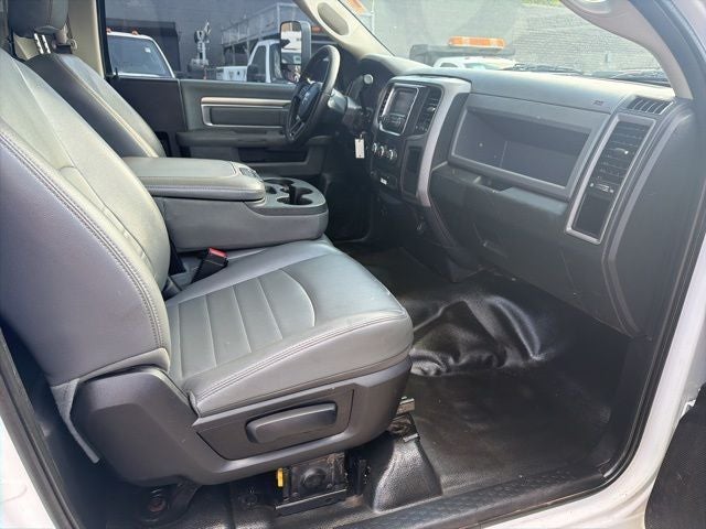 2016 RAM 3500 Chassis Tradesman/SLT