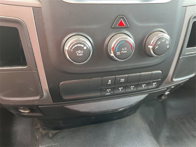 2018 RAM 3500 Chassis Tradesman/SLT