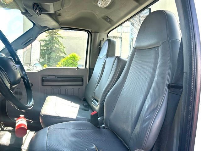 2012 Ford F-750 DRW