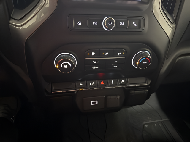 2020 Chevrolet Silverado 1500 4WD Crew Cab Short Bed Custom