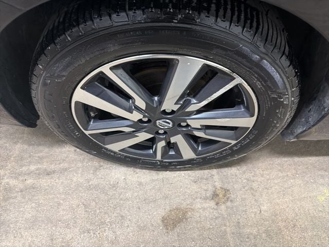 2021 Nissan Versa SV Xtronic CVT