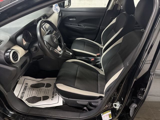 2021 Nissan Versa SV Xtronic CVT