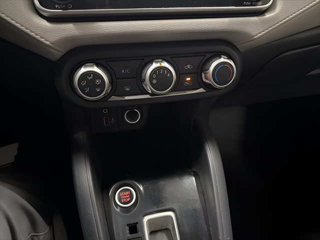 2021 Nissan Versa SV Xtronic CVT