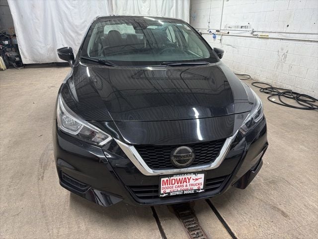 2021 Nissan Versa SV Xtronic CVT